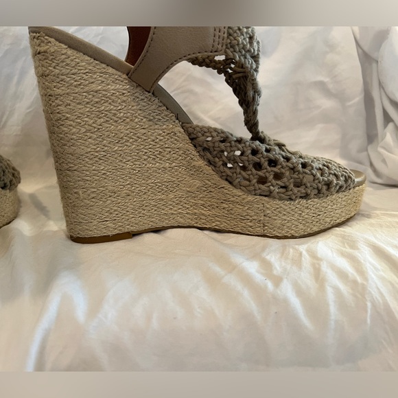 Lucky Brand Wedges Never Worn! Size 9 - Picture 8 of 16